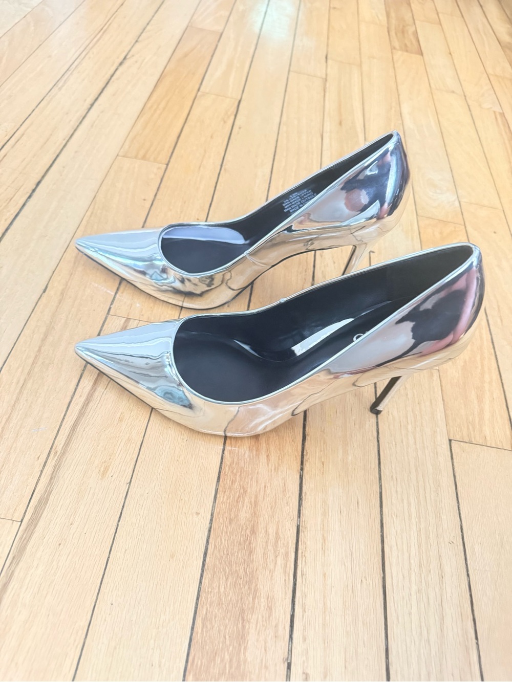 D'Amelio DB-Karyenaa silver specchio pointy toe stiletto pumps. Sz 9.5 - Picture 3 of 6